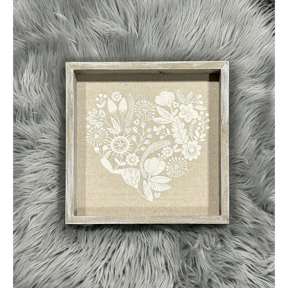 Wall Hanging, Sweet Flower B Designs White‎ Flower Heart